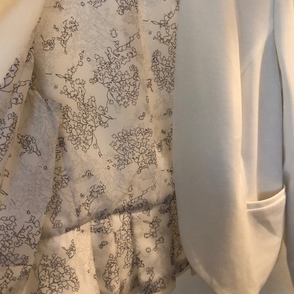 White jacket - Picture 3 of 5